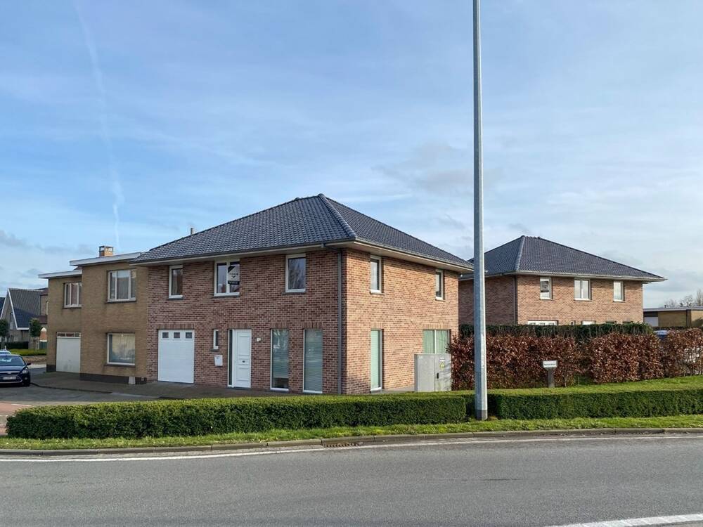 Huis te  huur in Diksmuide 8600 900.00€ 4 slaapkamers 206.00m² - Zoekertje 531254