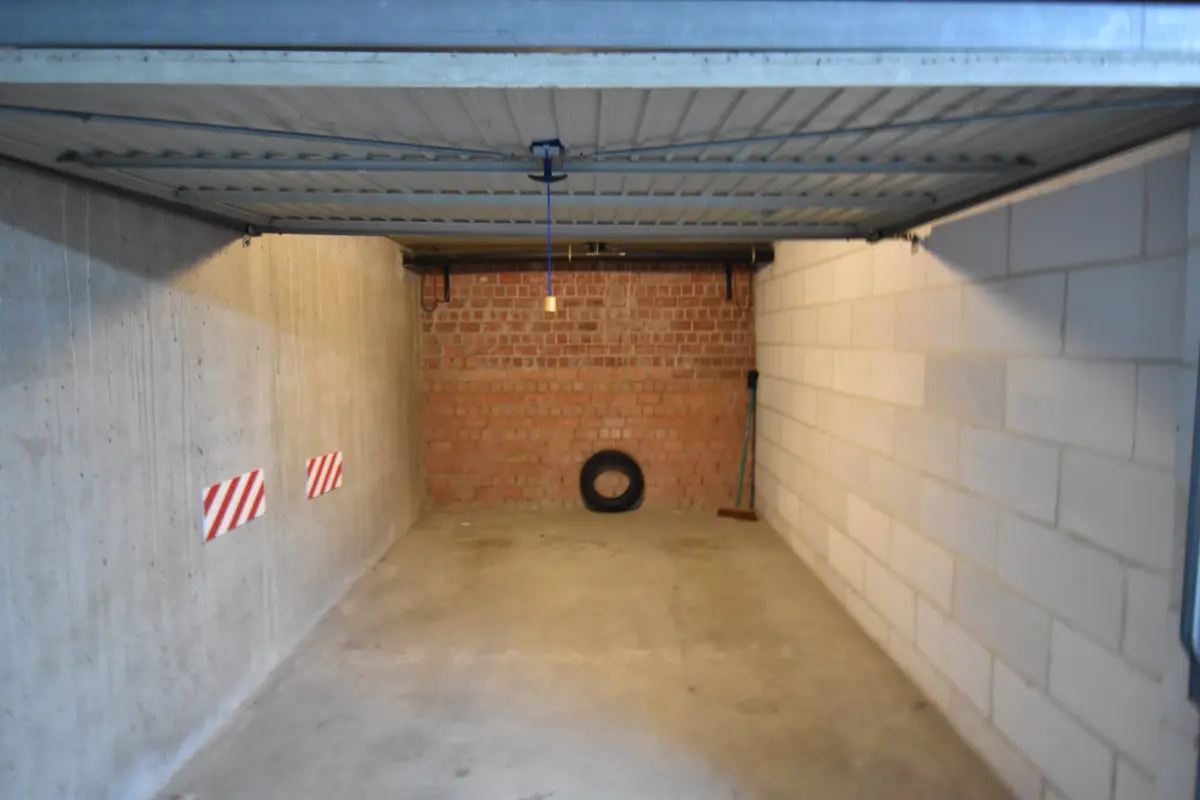 Parking & garage te  huur in Knokke 8300 2100.00€  slaapkamers m² - Zoekertje 531277