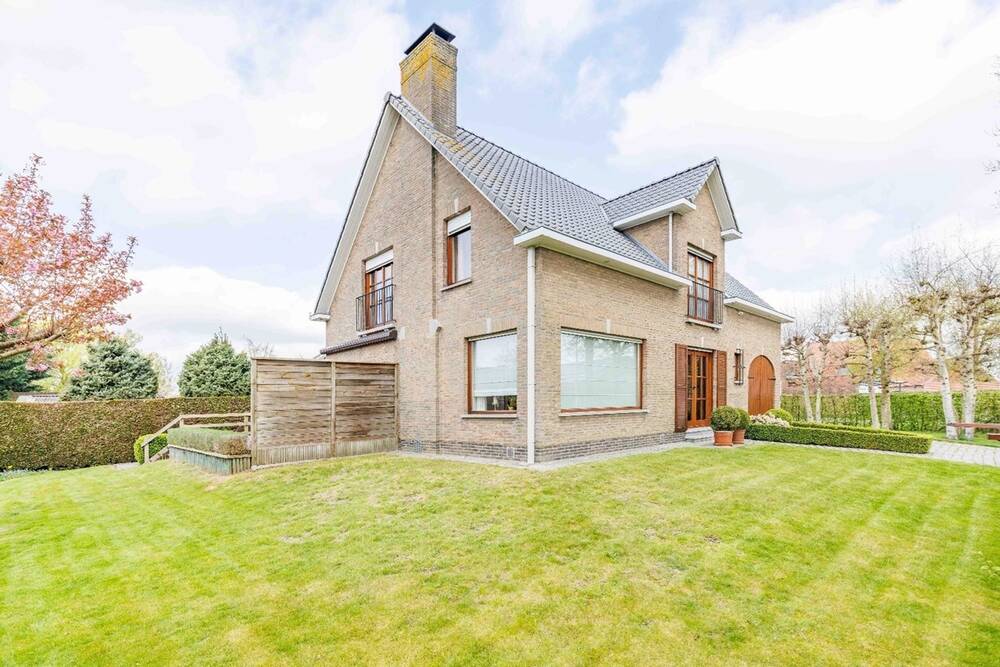Villa te  koop in Sint-Kruis 8310 449000.00€ 4 slaapkamers 207.00m² - Zoekertje 531603