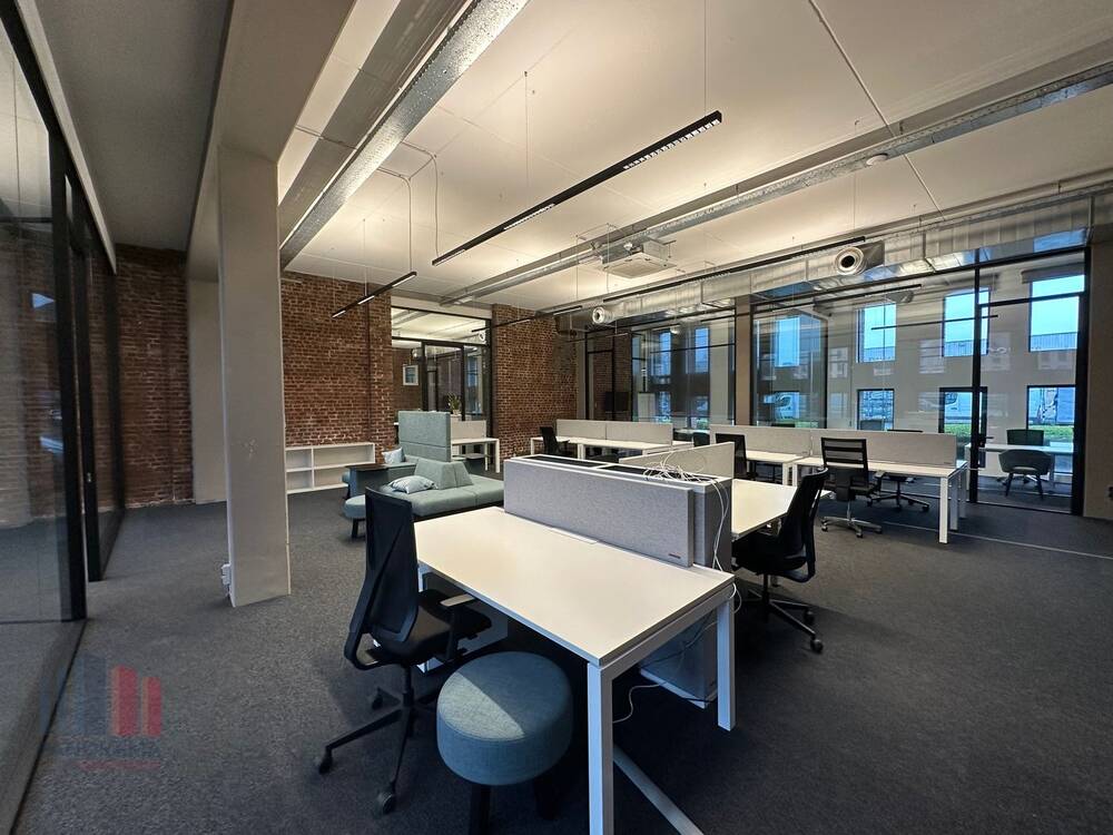Handelszaak te  koop in Kortrijk 8500 1850000.00€  slaapkamers 725.00m² - Zoekertje 531677