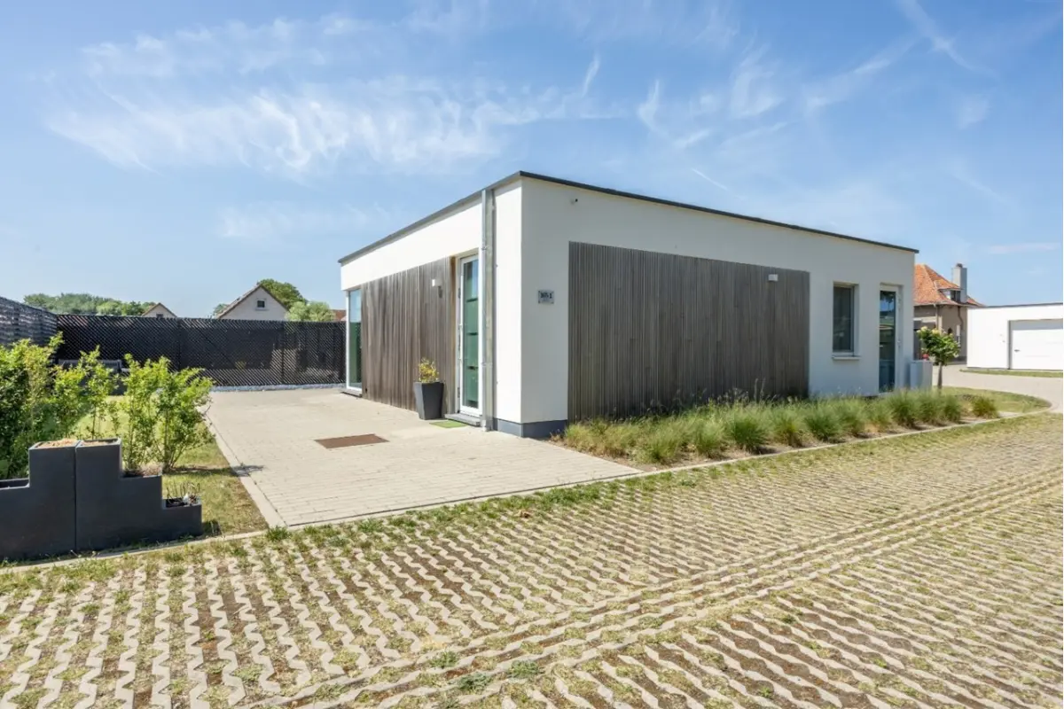 Huis te  koop in Lombardsijde 8434 290000.00€ 2 slaapkamers 80.00m² - Zoekertje 531508