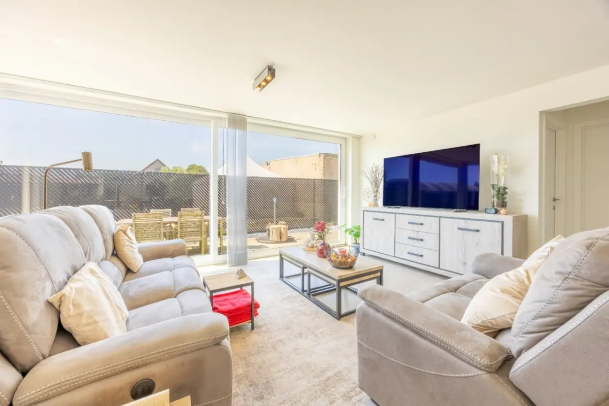 Huis te  koop in Lombardsijde 8434 290000.00€ 2 slaapkamers 80.00m² - Zoekertje 531511