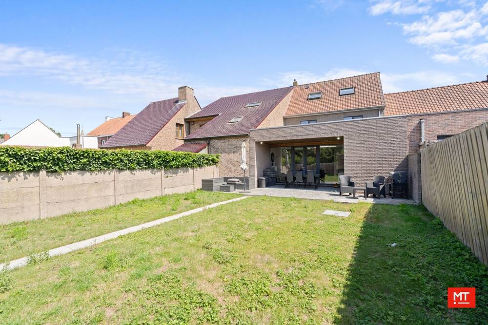 Huis te koop in Langemark-Poelkapelle 8920 359000.00€ 5 slaapkamers 200.00m² - Zoekertje 532864