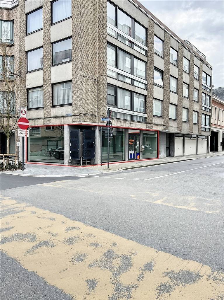 Handelszaak te huur in Roeselare 8800 790.00€ slaapkamers m² - Zoekertje 533597