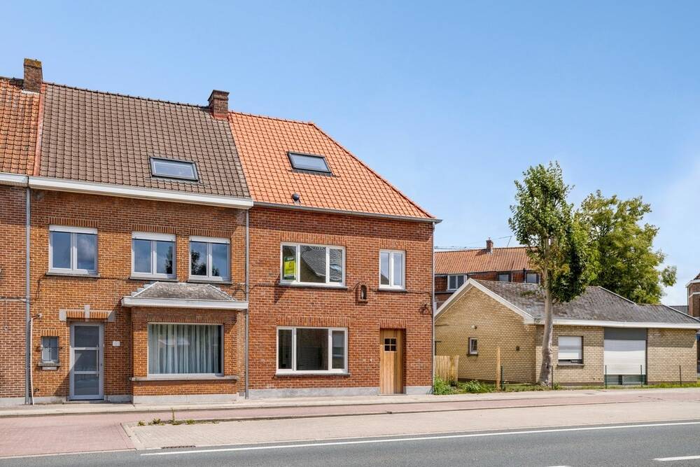 Huis te koop in Sint-Michiels 8200 515000.00€ 3 slaapkamers 180.00m² - Zoekertje 532493