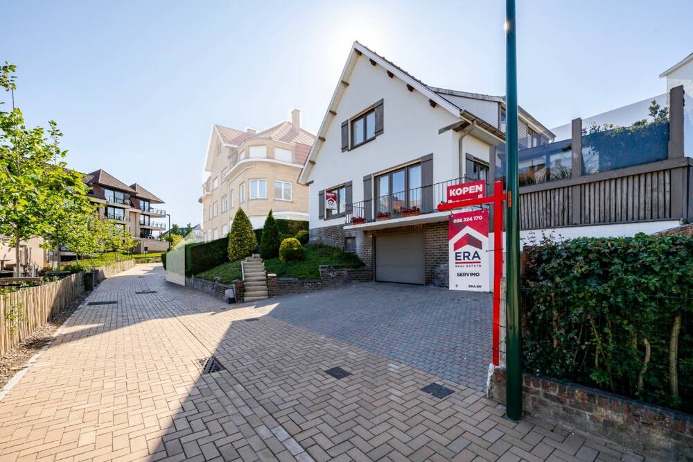 Villa te  koop in De Panne 8660 585000.00€ 5 slaapkamers 227.00m² - Zoekertje 534587