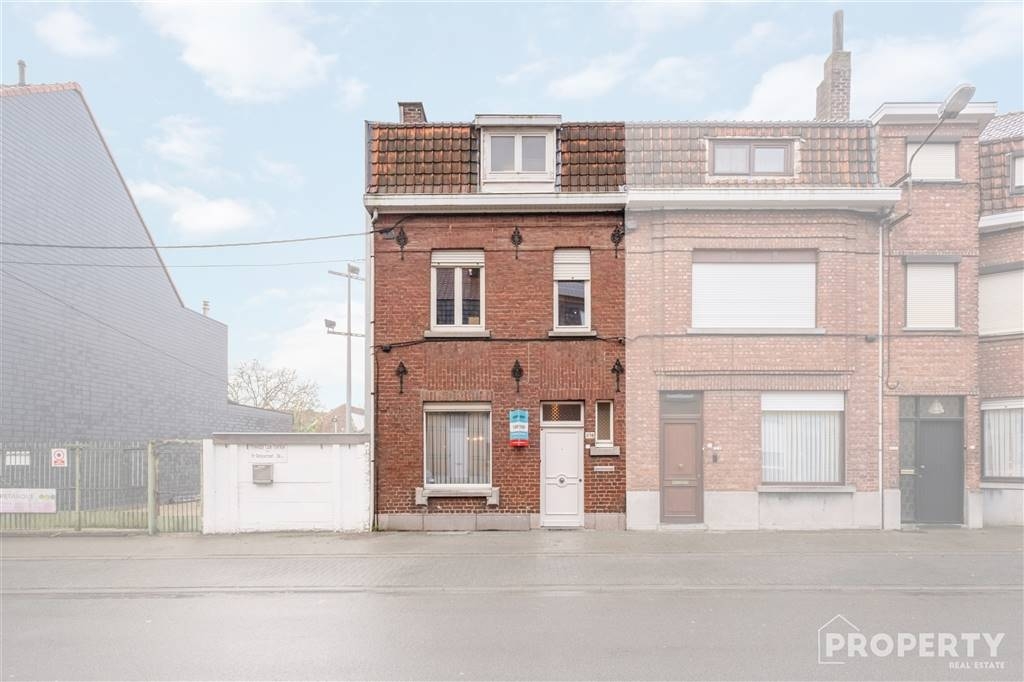 Huis te koop in Kortrijk 8500 189000.00€ 3 slaapkamers 179.00m² - Zoekertje 534333