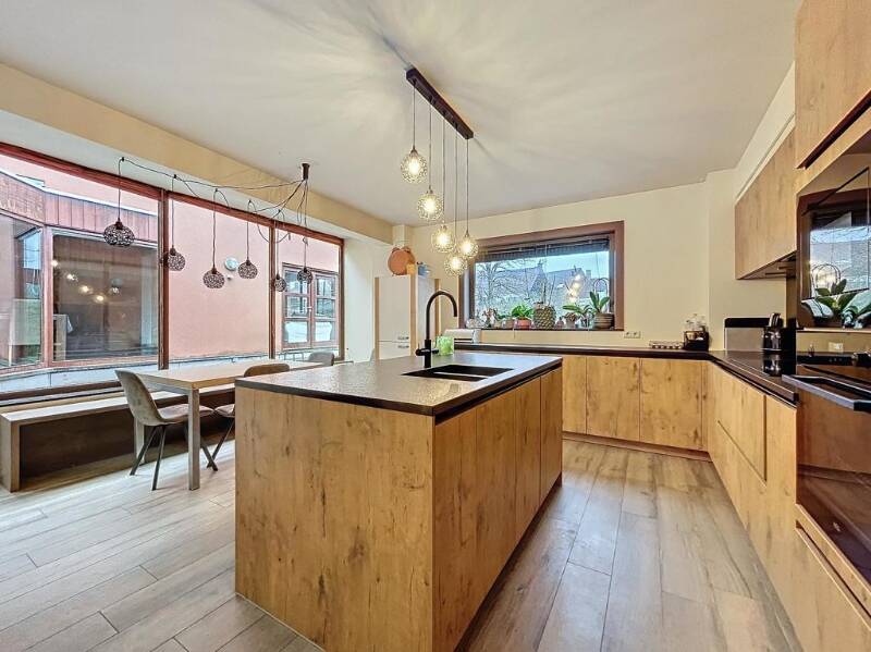 Huis te koop in Izegem 8870 610000.00€ 5 slaapkamers 238.00m² - Zoekertje 533904