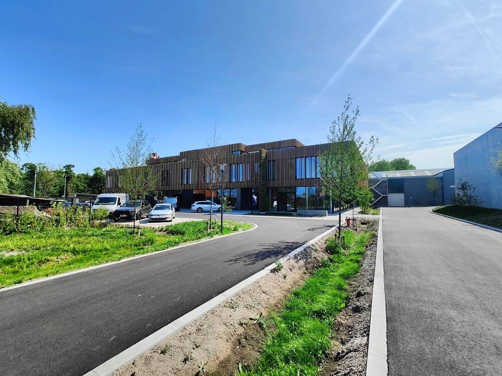 Handelszaak te huur in Oudenburg 8460 2200.00€ slaapkamers 293.00m² - Zoekertje 533921