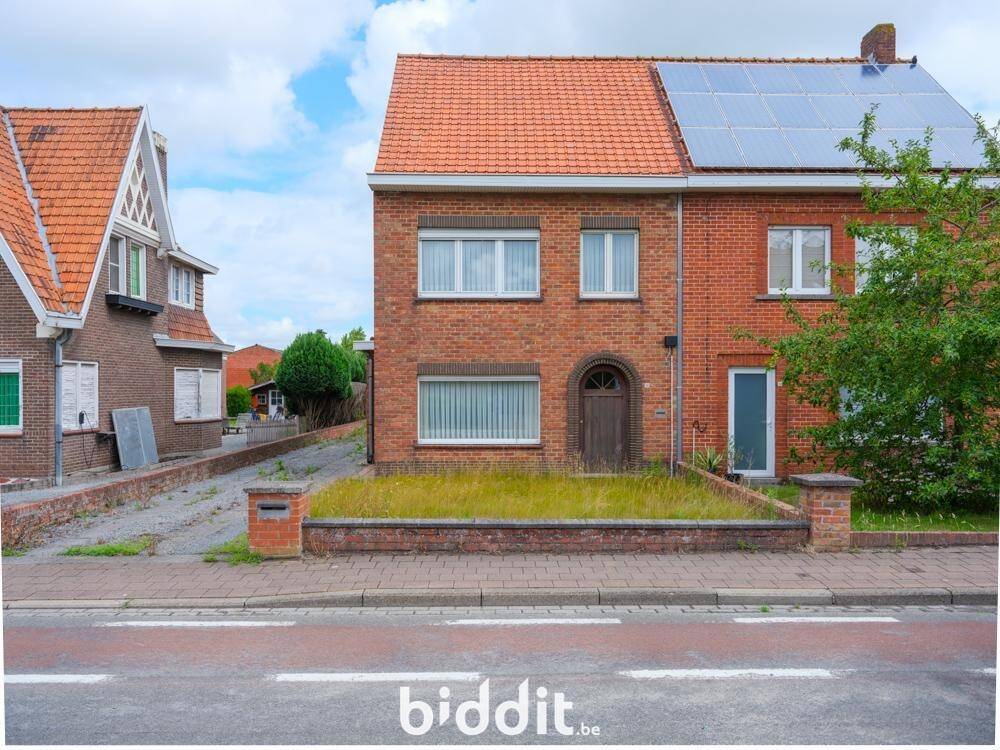 Huis te koop in Beernem 8730 180000.00€ 4 slaapkamers 171.00m² - Zoekertje 535545
