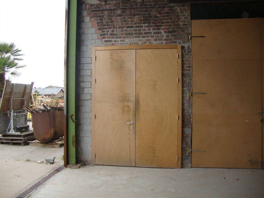 Handelszaak te  huur in Heule 8501 127.00€  slaapkamers m² - Zoekertje 535430