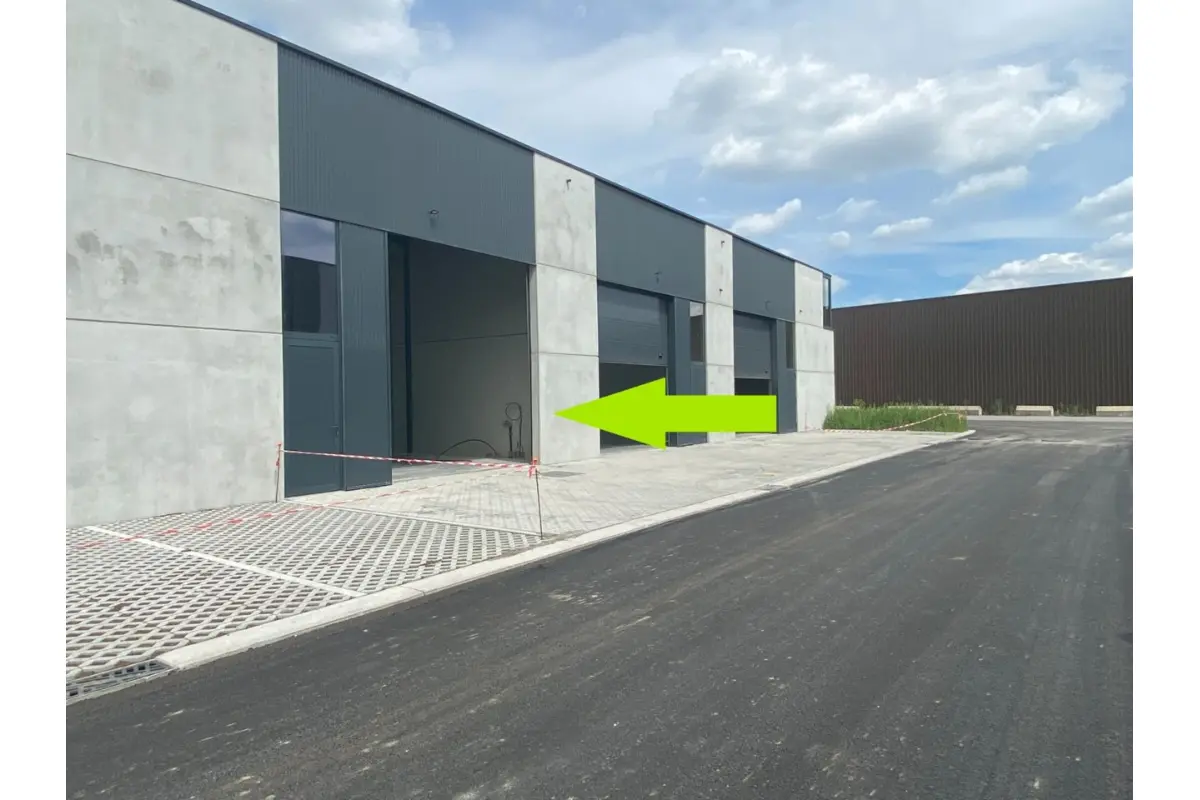 Handelszaak te  huur in Pittem 8740 795.00€  slaapkamers m² - Zoekertje 535290