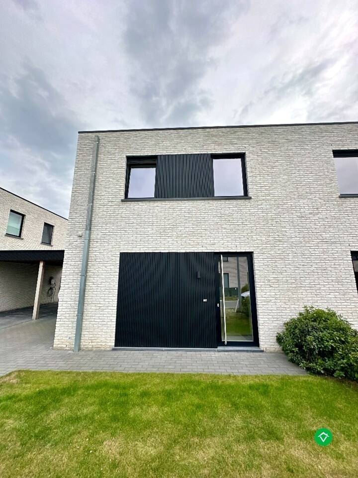 Huis te  huur in Eernegem 8480 1100.00€ 3 slaapkamers m² - Zoekertje 536057