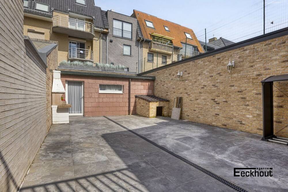 Huis te  koop in Bredene 8450 338000.00€ 2 slaapkamers 162.00m² - Zoekertje 536154