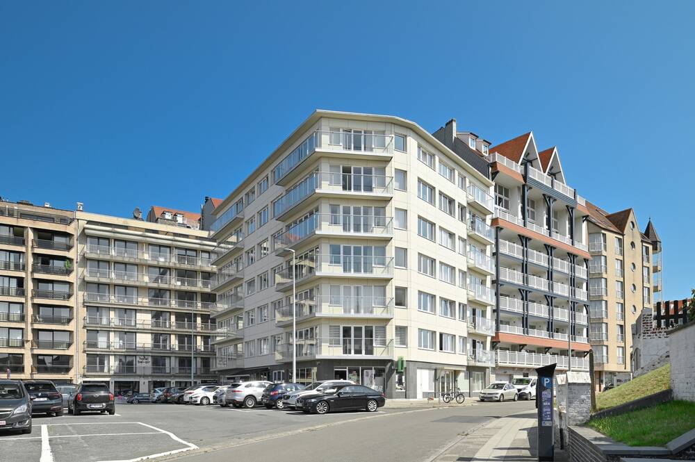 Appartement te  koop in Heist-aan-Zee 8301 995000.00€ 5 slaapkamers 137.00m² - Zoekertje 535748