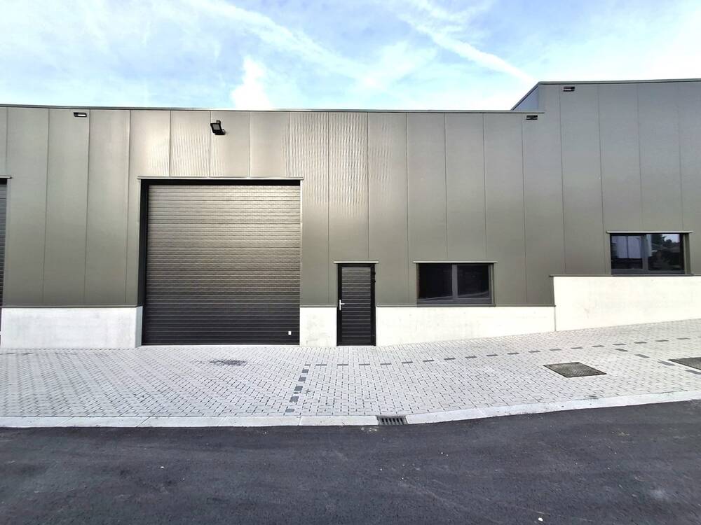 Handelszaak te huur in Aarsele 8700 900.00€ slaapkamers m² - Zoekertje 536064