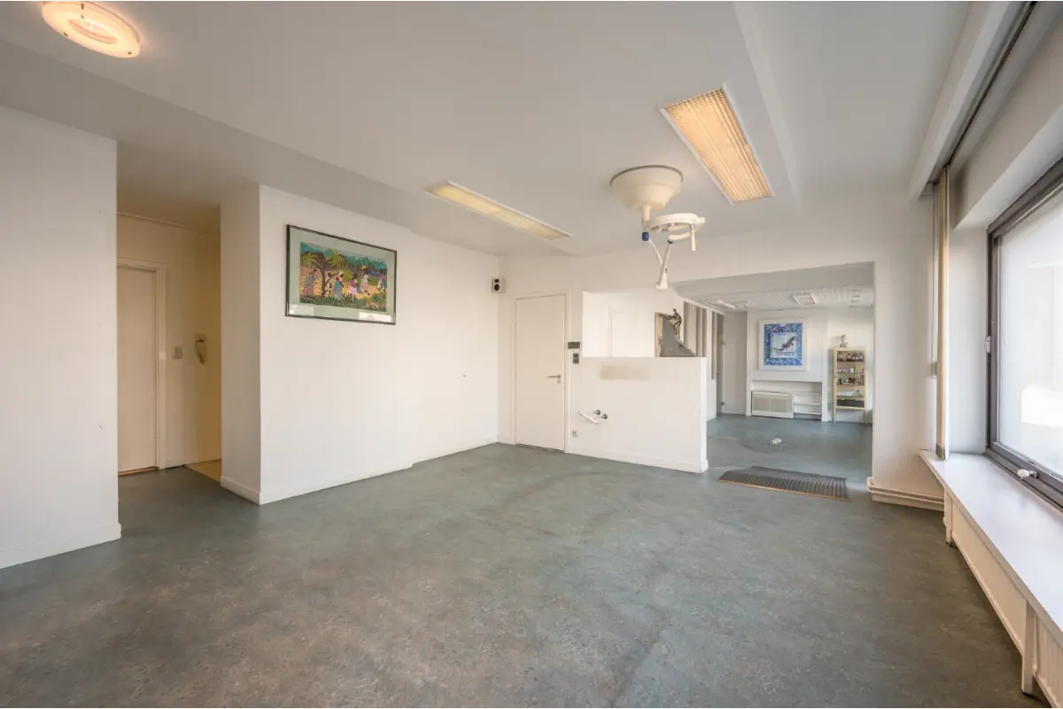 Handelszaak te  koop in Zeebrugge 8380 255000.00€ 3 slaapkamers 165.00m² - Zoekertje 536900