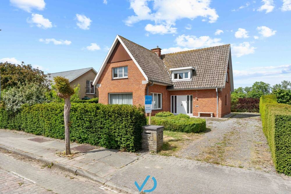 Huis te  koop in Boezinge 8904 385000.00€ 4 slaapkamers 220.00m² - Zoekertje 537040
