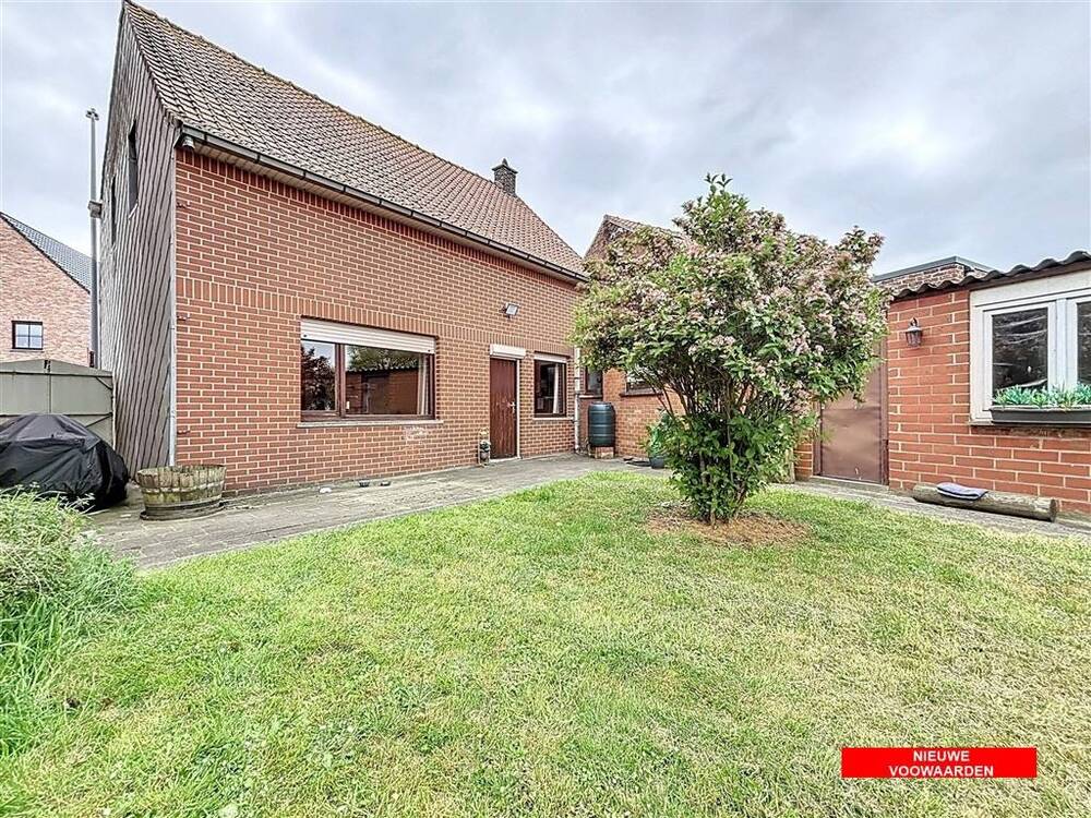 Huis te  koop in Zandvoorde 8980 199900.00€ 4 slaapkamers 145.00m² - Zoekertje 538378