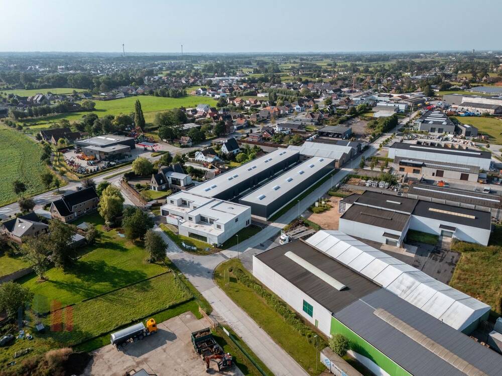 Handelszaak te huur in Zedelgem 8210 895.00€ slaapkamers 170.00m² - Zoekertje 537899