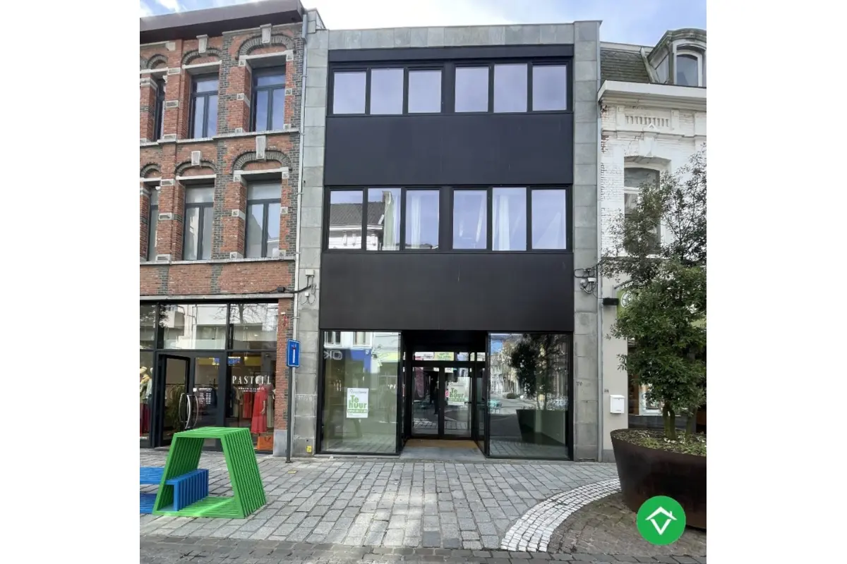 Handelszaak te  huur in Roeselare 8800 1750.00€  slaapkamers 125.00m² - Zoekertje 538613