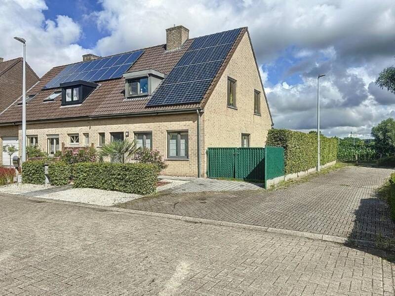 Huis te koop in Sint-Andries 8200 474000.00€ 3 slaapkamers 165.00m² - Zoekertje 539589