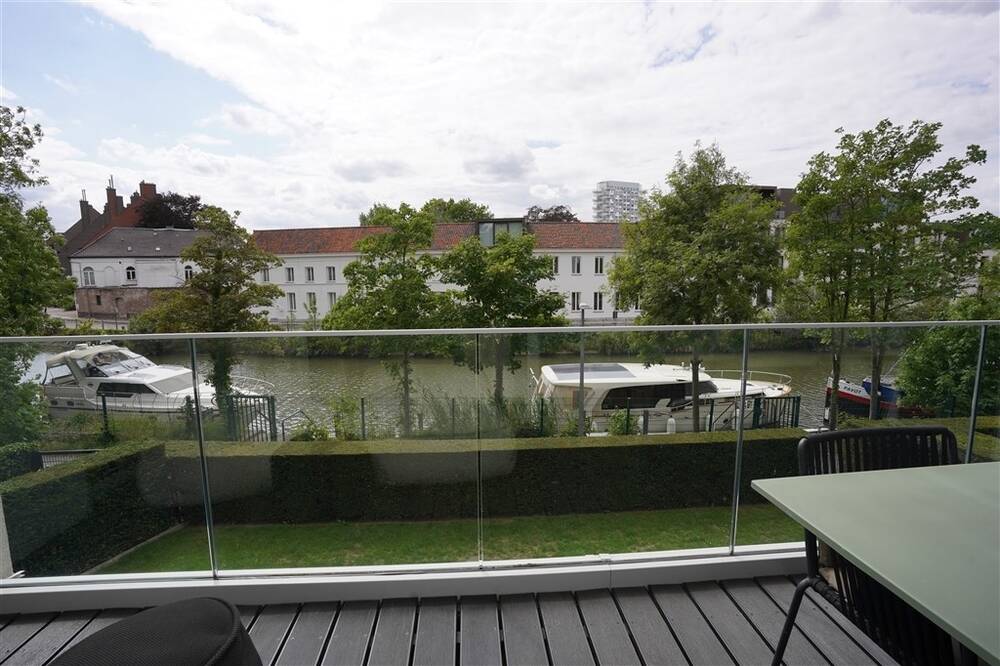 Appartement te  koop in Kortrijk 8500 1350000.00€ 3 slaapkamers m² - Zoekertje 539498