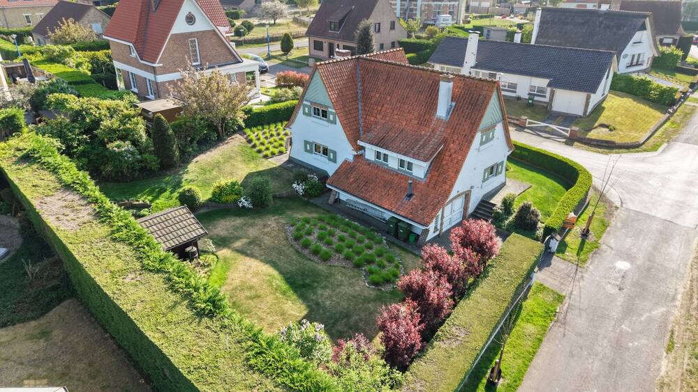 Huis te  koop in Koksijde 8670 690000.00€ 3 slaapkamers m² - Zoekertje 540636