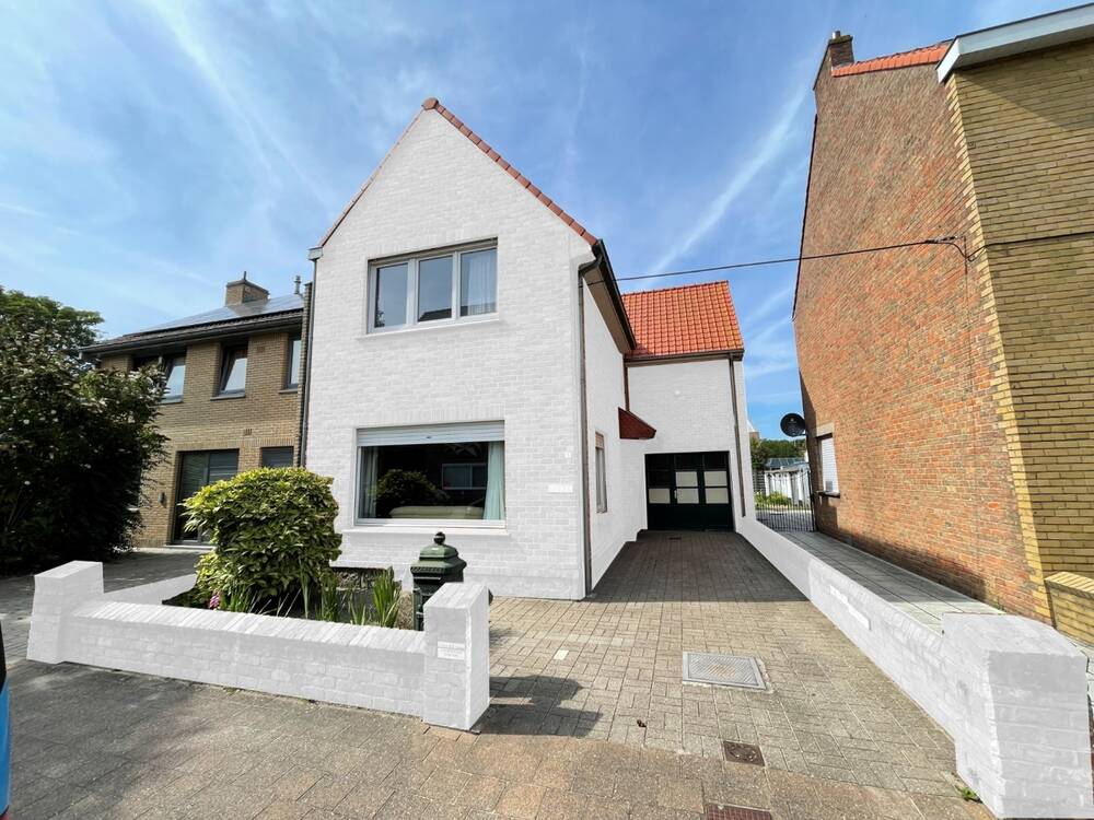 Huis te  koop in Koksijde 8670 249000.00€ 3 slaapkamers m² - Zoekertje 540635