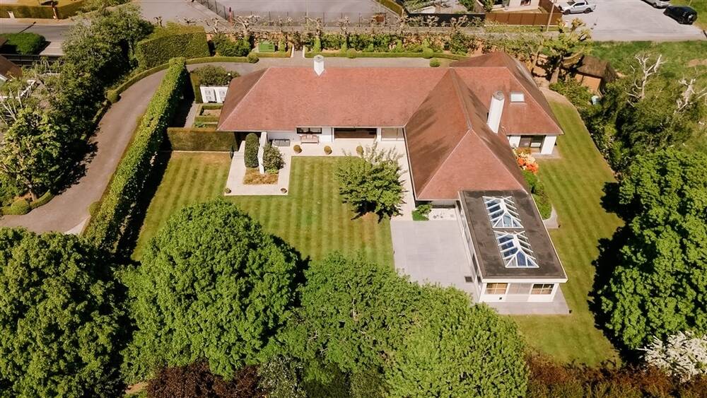 Huis te koop in Harelbeke 8530 1650000.00€ 4 slaapkamers 520.00m² - Zoekertje 540702