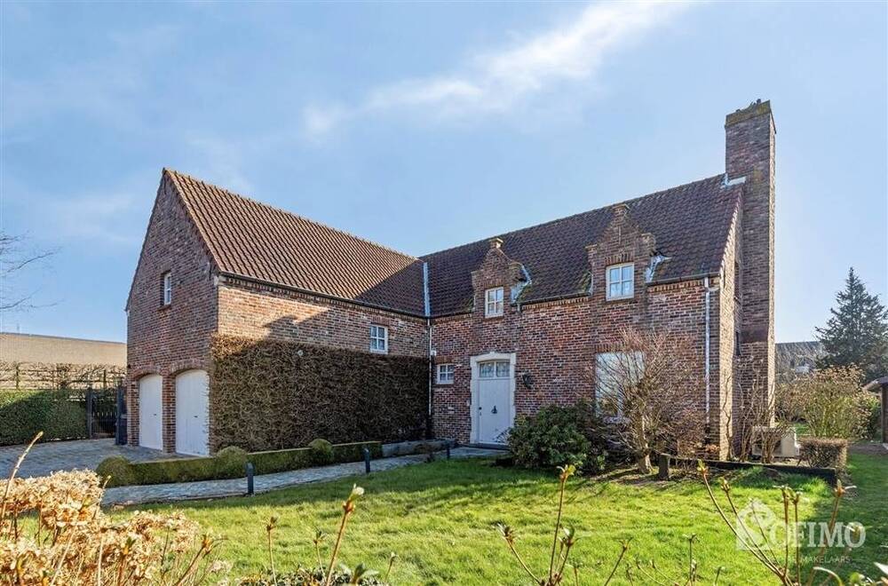 Villa te  koop in Rumbeke 8800 649000.00€ 5 slaapkamers 265.00m² - Zoekertje 541245