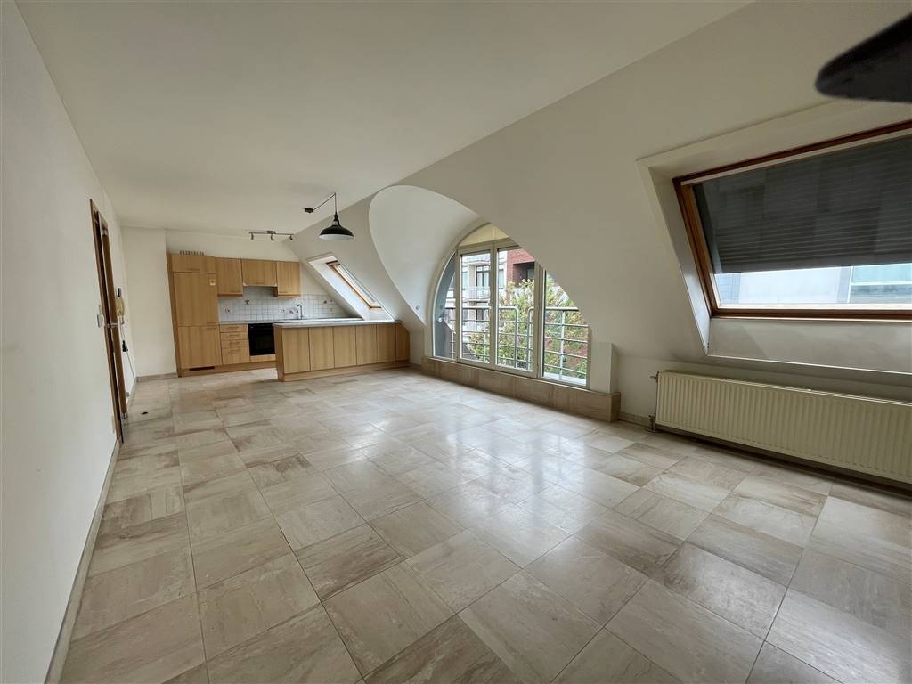 Appartement te  in Kortrijk 8500 700.00€ 2 slaapkamers 78.00m² - Zoekertje 542295