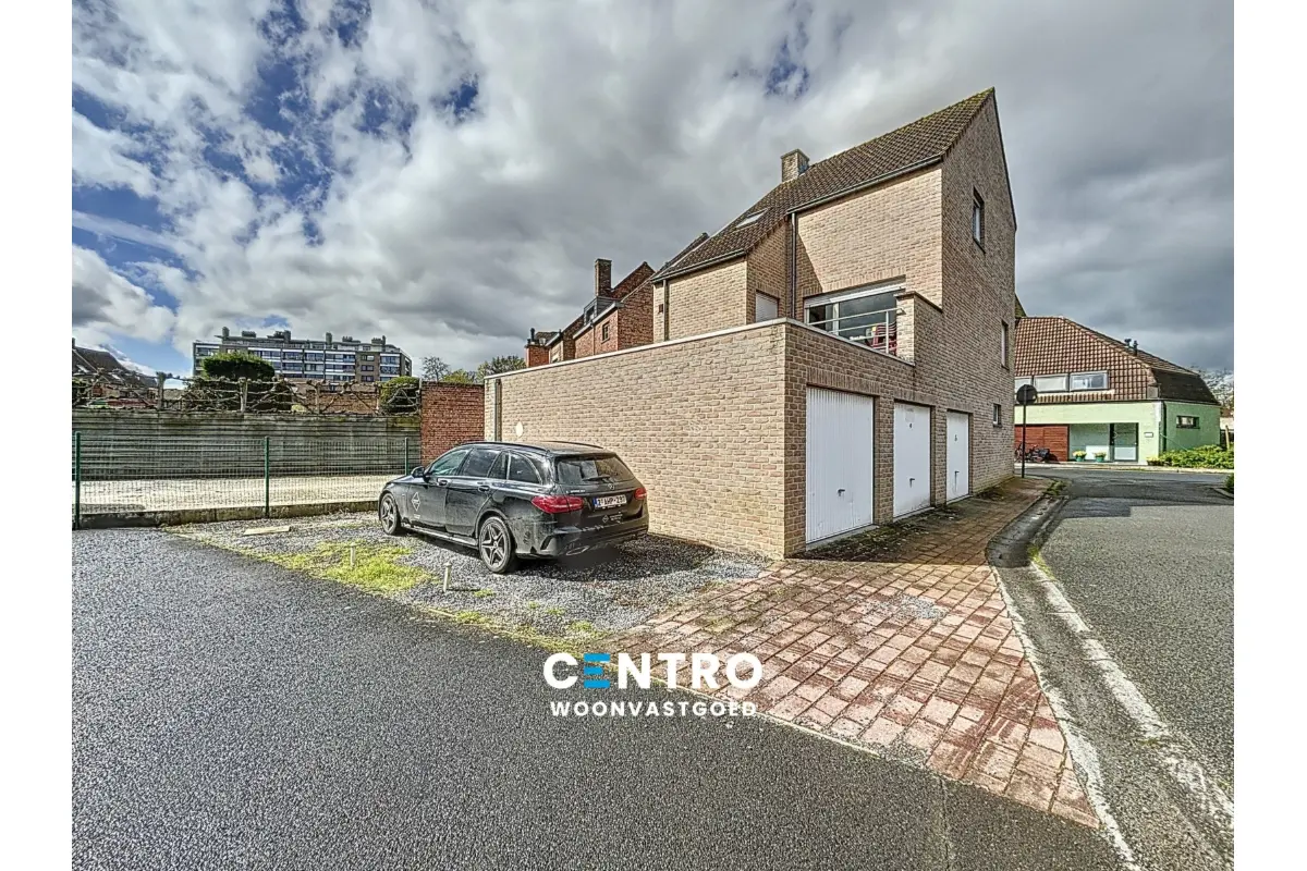 Huis te  koop in Assebroek 8310 460000.00€ 2 slaapkamers 141.00m² - Zoekertje 542178