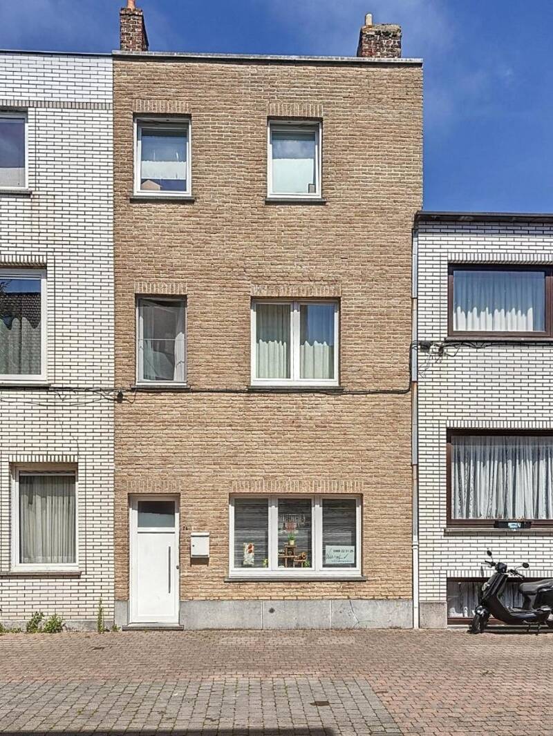 Huis te  koop in Oostende 8400 315000.00€ 4 slaapkamers 201.00m² - Zoekertje 543045