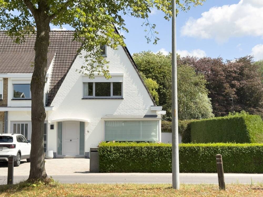 Huis te  koop in Brugge 8000 489000.00€ 3 slaapkamers 220.00m² - Zoekertje 543844