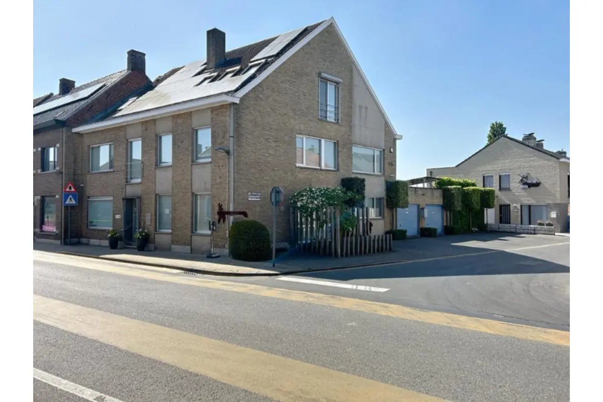 Huis te  koop in Wingene 8750 690000.00€ 4 slaapkamers 481.00m² - Zoekertje 544034