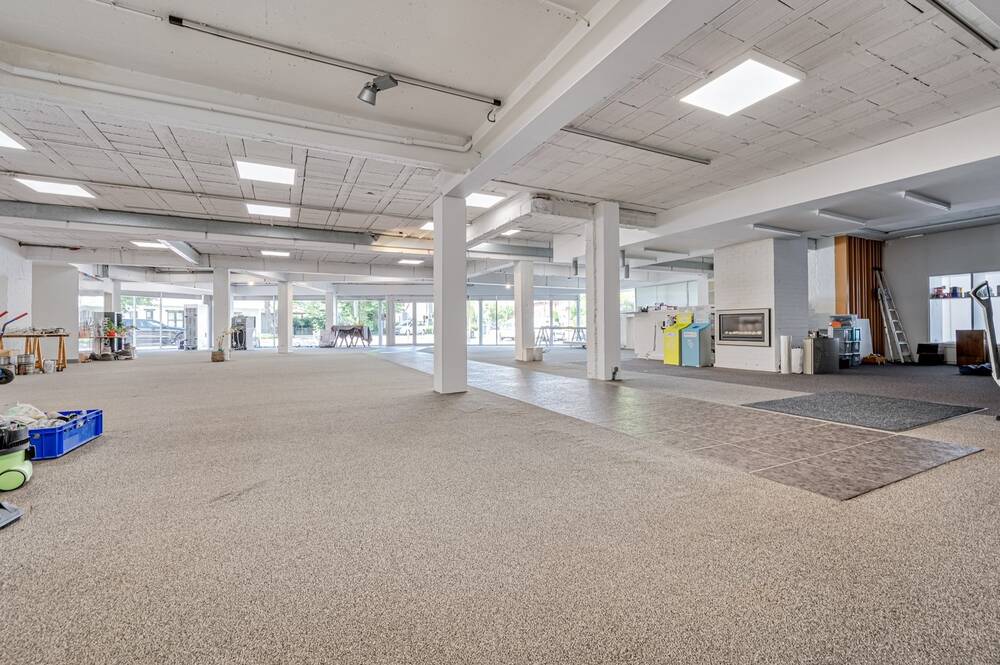 Handelszaak te  koop in Hulste 8531 498000.00€  slaapkamers 598.00m² - Zoekertje 544053