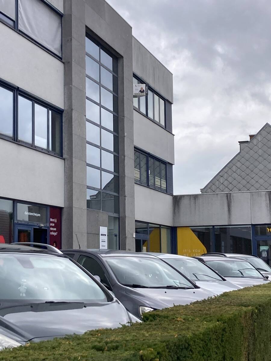 Handelszaak te  huur in Kortrijk 8500 1725.00€  slaapkamers 175.00m² - Zoekertje 544423