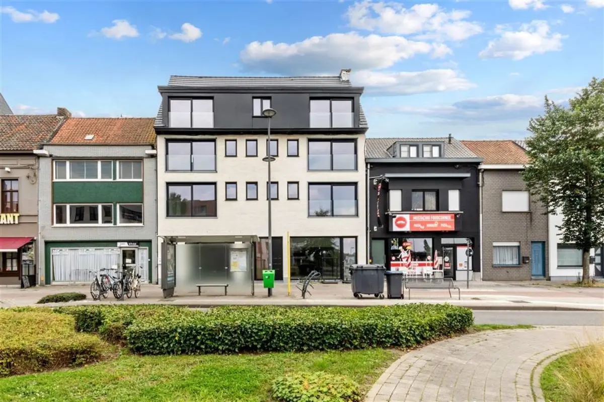 Handelszaak te  koop in Harelbeke 8530 485000.00€  slaapkamers 290.00m² - Zoekertje 544619