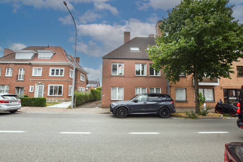 Appartement te huur in Sint-Andries 8200 745.00€ 2 slaapkamers 75.00m² - Zoekertje 544818