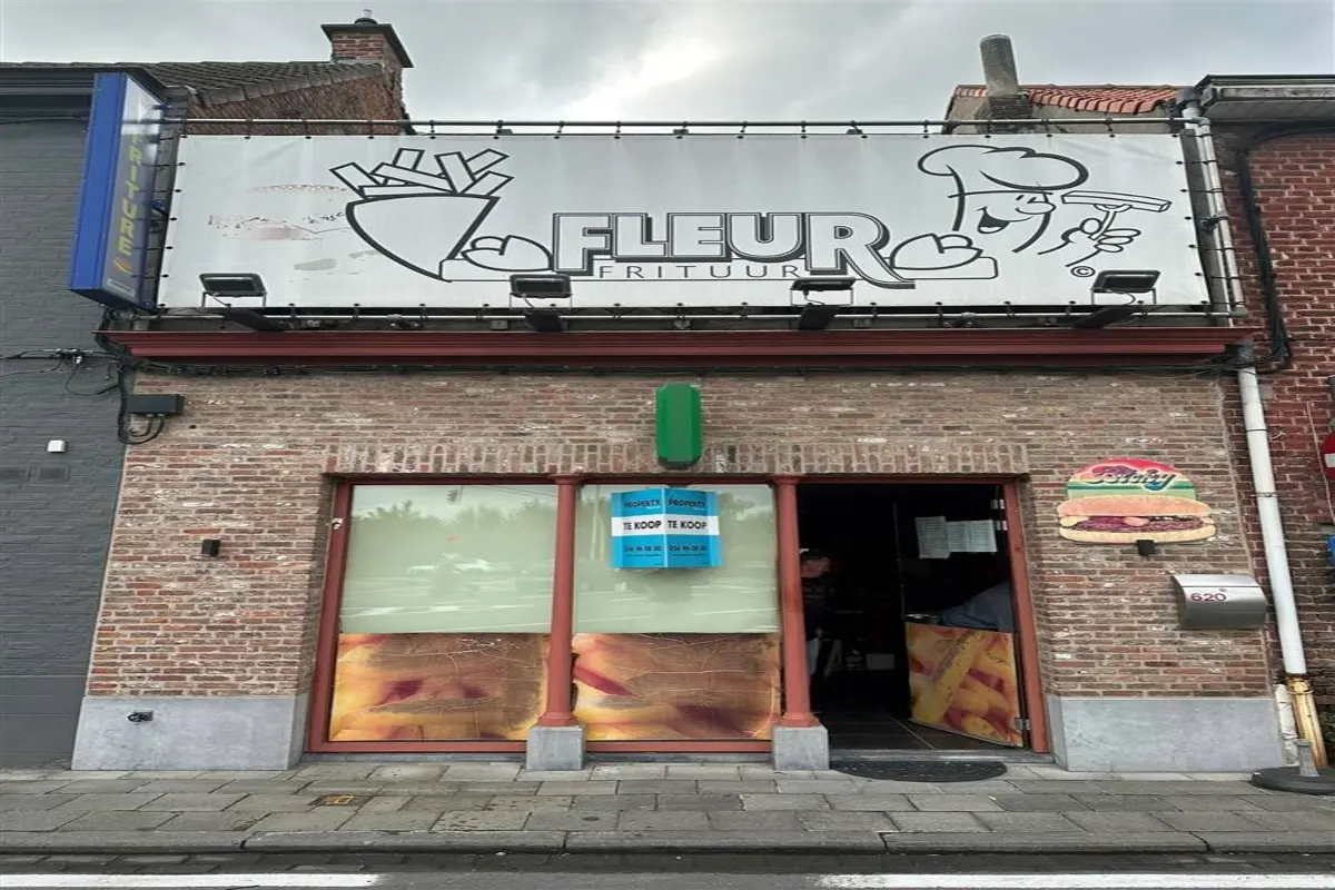 Handelszaak te  koop in Menen 8930 95000.00€ 2 slaapkamers 100.00m² - Zoekertje 544655