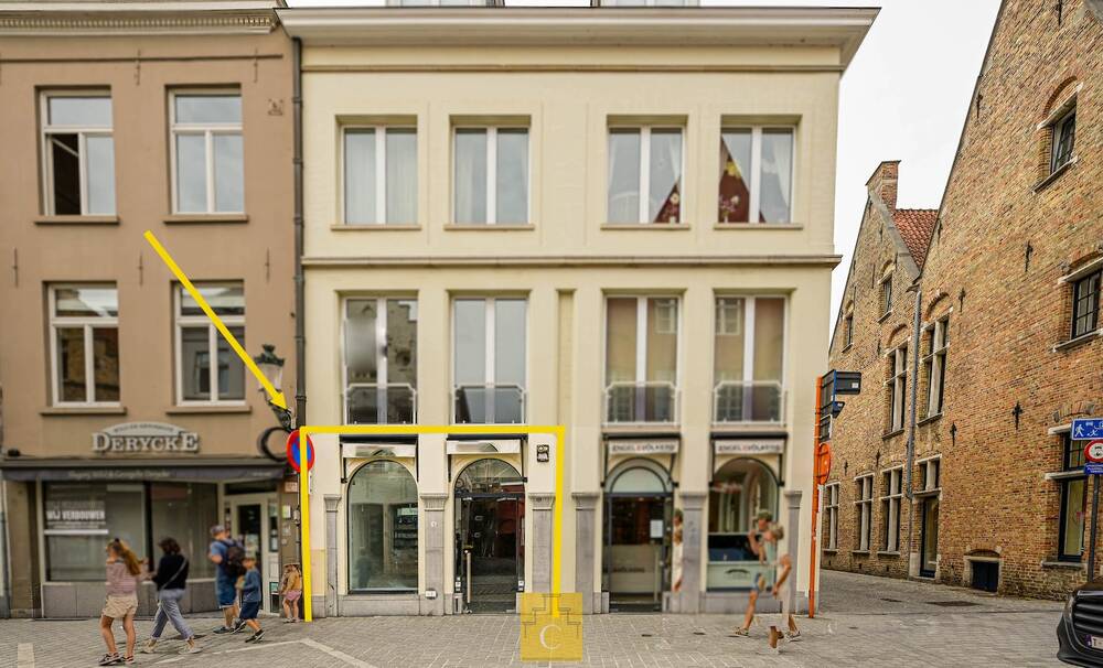 Handelszaak te  huur in Brugge 8000 2950.00€  slaapkamers m² - Zoekertje 545843