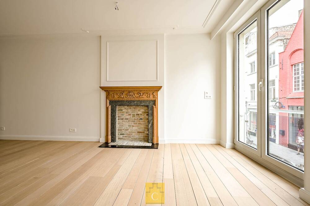 Appartement te huur in Brugge 8000 950.00€ 2 slaapkamers m² - Zoekertje 545842