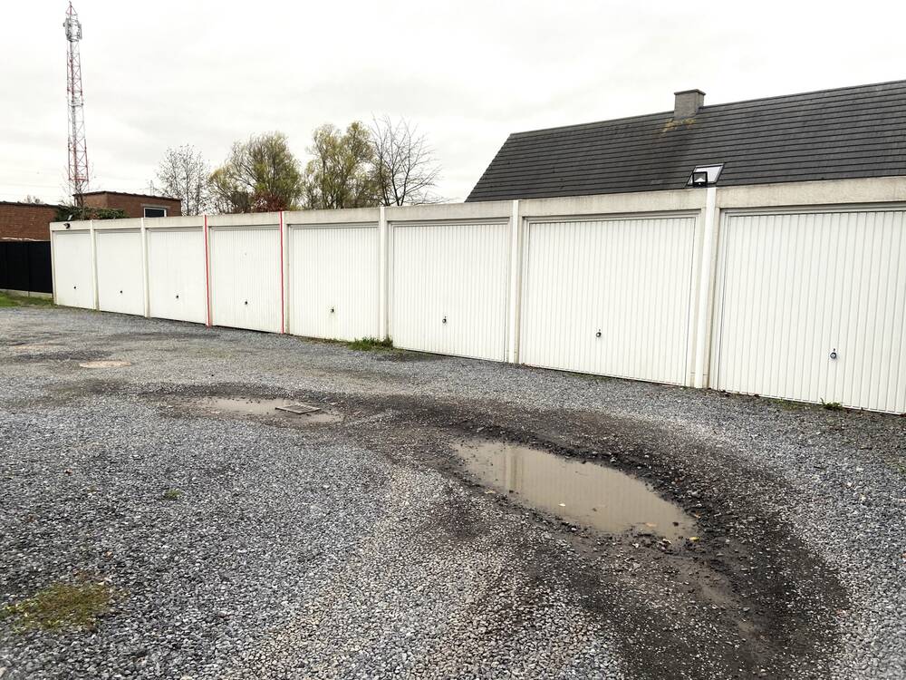 Parking & garage te  huur in Heule 8501 80.00€  slaapkamers m² - Zoekertje 547471