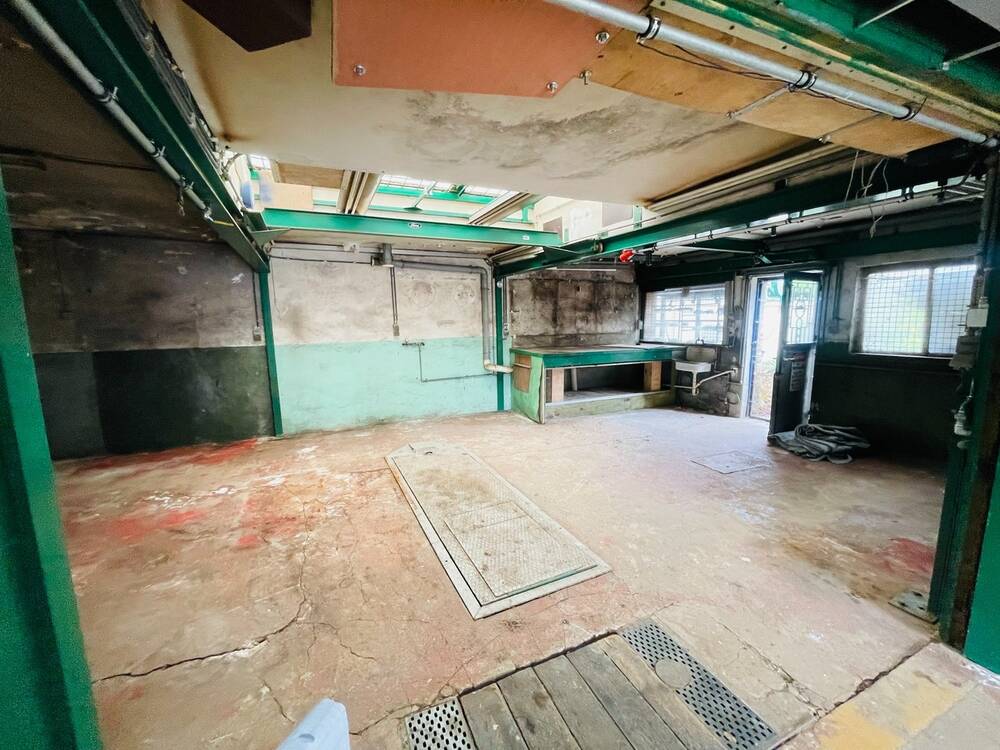 Parking & garage te koop in Brugge 8000 319000.00€ slaapkamers m² - Zoekertje 546754