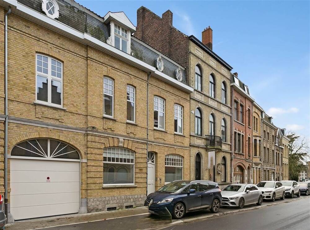 Huis te  huur in Ieper 8900 995.00€ 4 slaapkamers 224.00m² - Zoekertje 548123