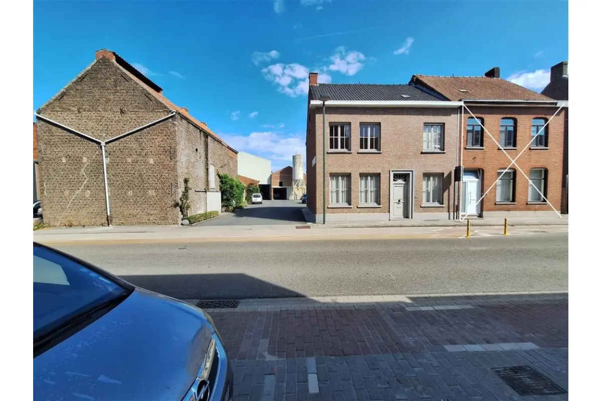 Huis te  huur in Sint-Baafs-Vijve 8710 2750.00€ 4 slaapkamers 213.00m² - Zoekertje 548565