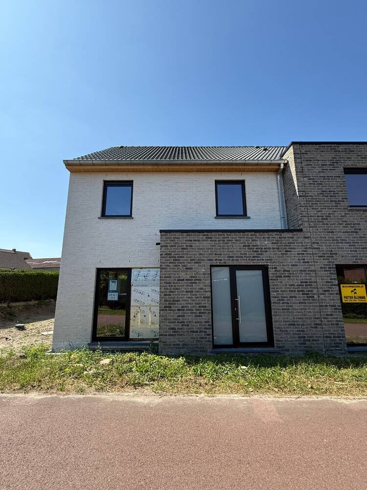 Huis te koop in Assebroek 8310 403000.00€ 3 slaapkamers m² - Zoekertje 548549