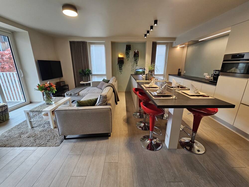 Appartement te huur in Kortrijk 8500 885.00€ 2 slaapkamers m² - Zoekertje 549281