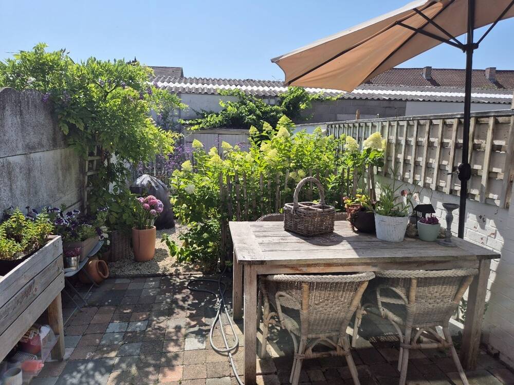 Huis te  koop in Brugge 8000 310000.00€ 2 slaapkamers 120.00m² - Zoekertje 549011